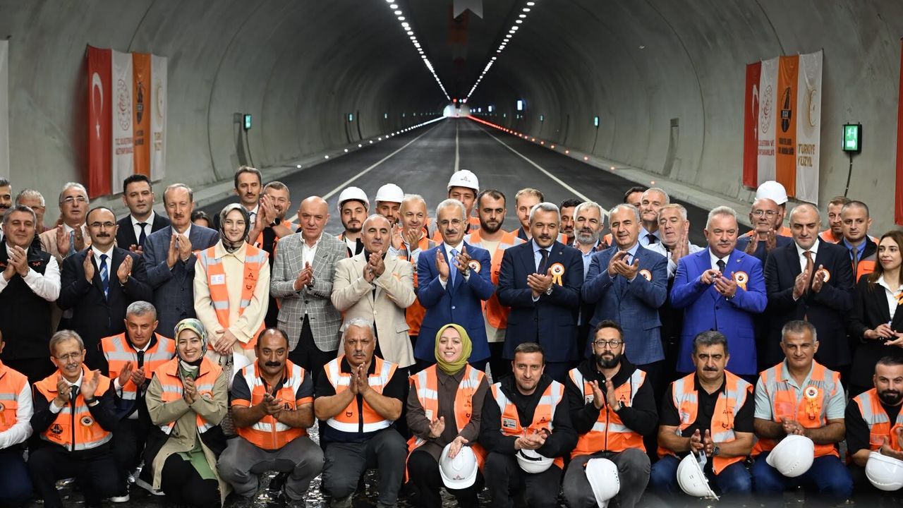 Çamlıhemşin Tüneli
